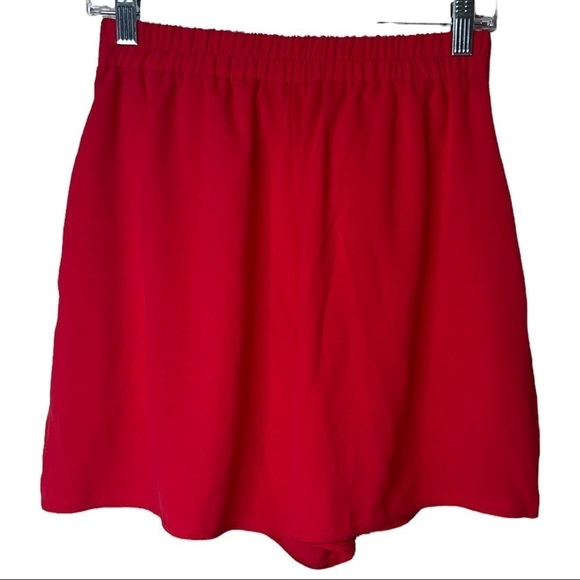 NWT ZARA Blogger Favorite Red Flowing Bermuda Short Tie Waist Size Medium - Picture 5 of 7